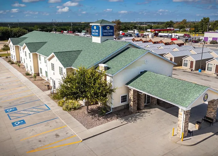 Cobblestone Inn & Suites - Big Lake