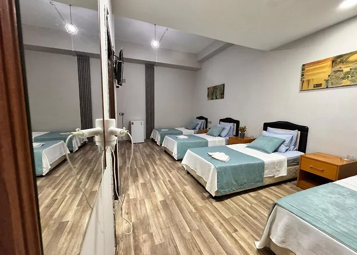 Tan Otel