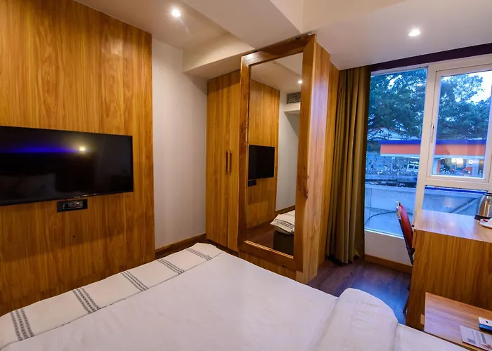 Emerald Hotel