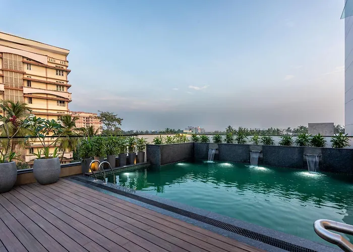 Park Inn & Suites By Radisson Thrissur East Fort