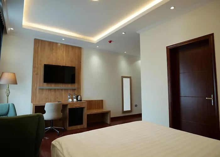 Crescent International Hotel