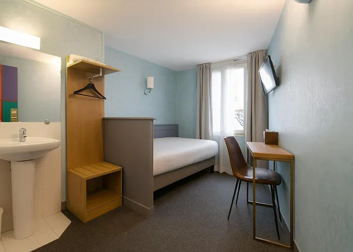 Walled Off Hotel Paris