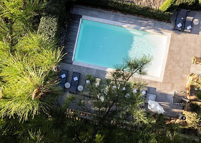 Logis Hôtel et Spa le Savigny