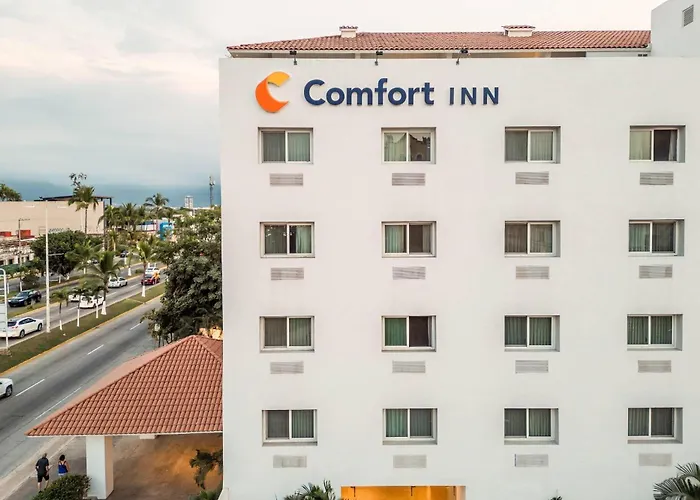 Comfort Inn Puerto Vallarta Golfside & Marina