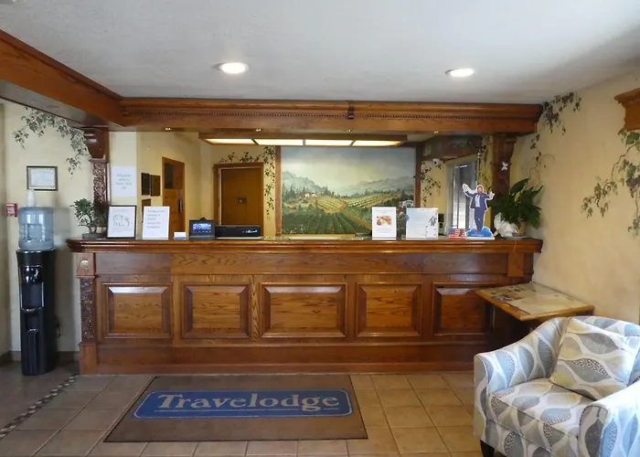 Red Lion Inn & Suites Lemoore