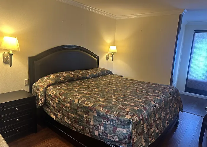 Palm Inn Hotel