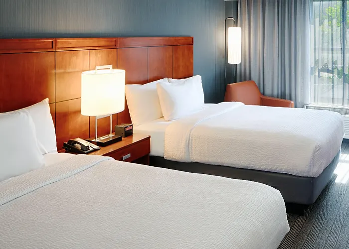 Courtyard By Marriott Springfield Downtown
