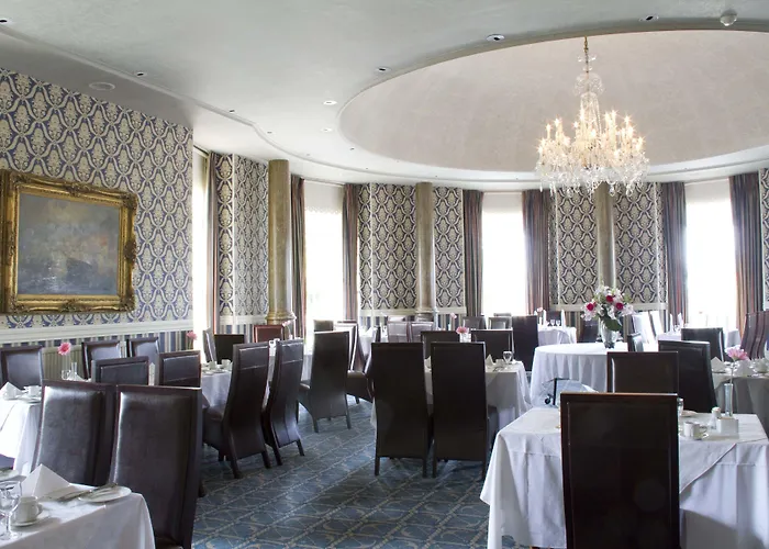 Duke Of Cornwall Hotel