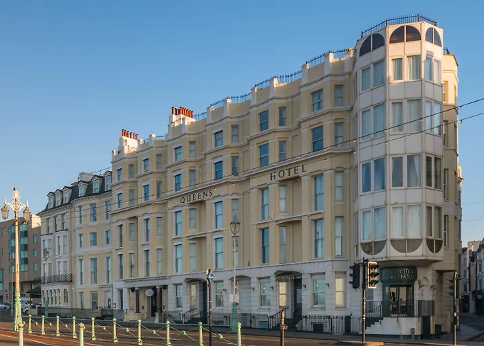 Queens Hotel & Spa