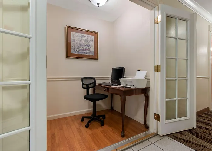 Best Western Colonial Inn