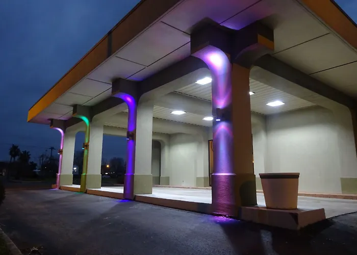 Days Inn By Wyndham Victoria Tx East