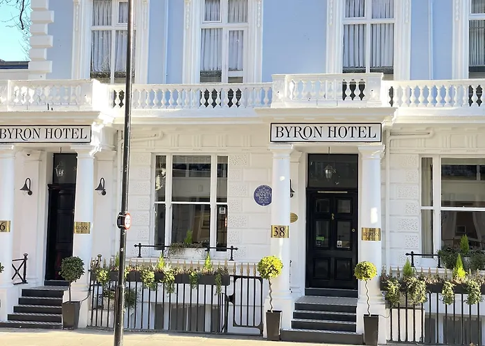 Byron Hotel