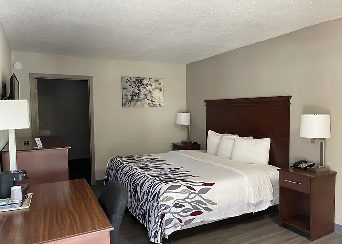 Red Roof Inn Lagrange