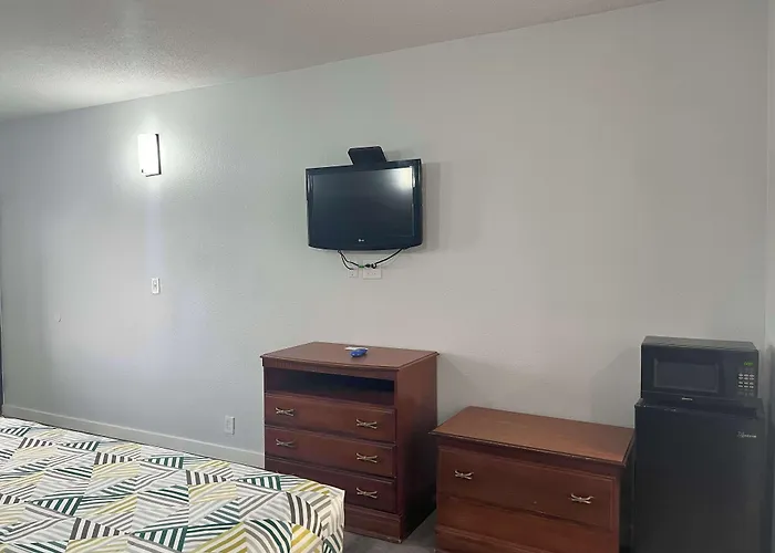 Motel 6 Cleveland, Ms - Delta State University