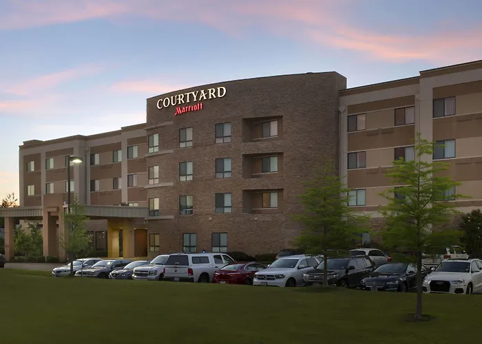 Courtyard By Marriott Lufkin Hotel