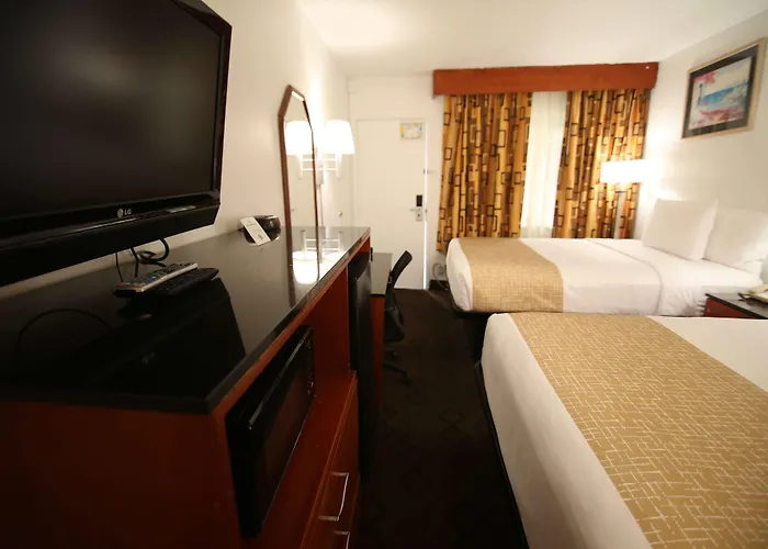 Travelodge By Wyndham Burbank-Glendale