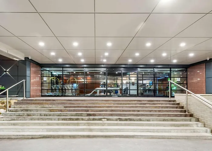 Quality Hotel Dorval Aeroport