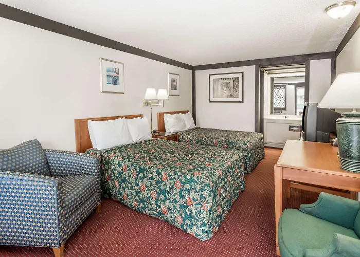 Knights Inn Racine
