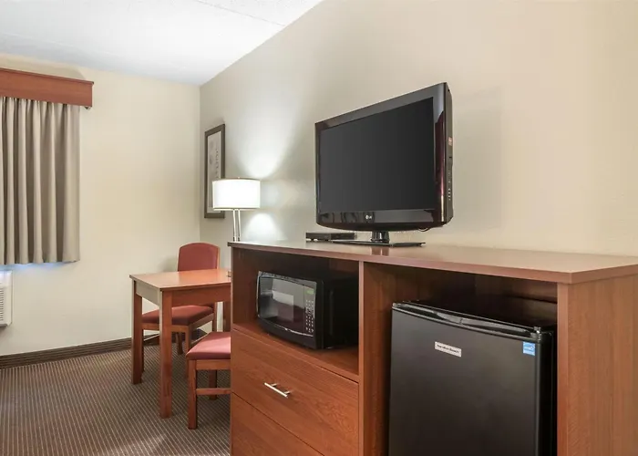 Surestay Plus Hotel By Best Western Litchfield