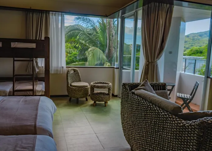 Sky Ocean Ishigaki - 8-Room Beachfront Family Run Eco Hotel