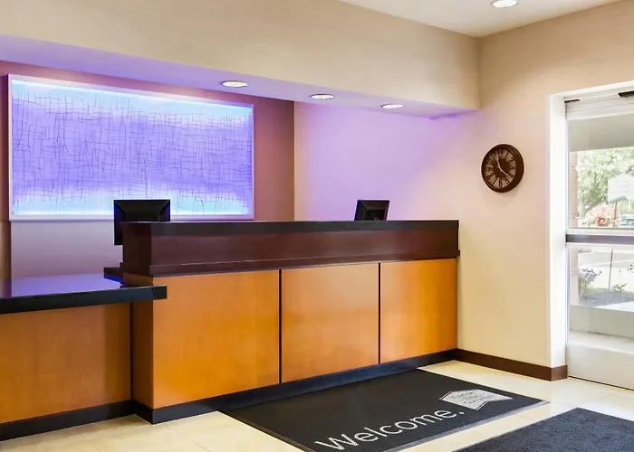 Fairfield Inn & Suites By Marriott Toledo Maumee
