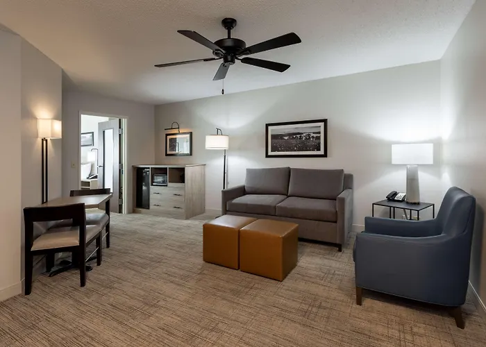 Grandstay Hotel & Suites