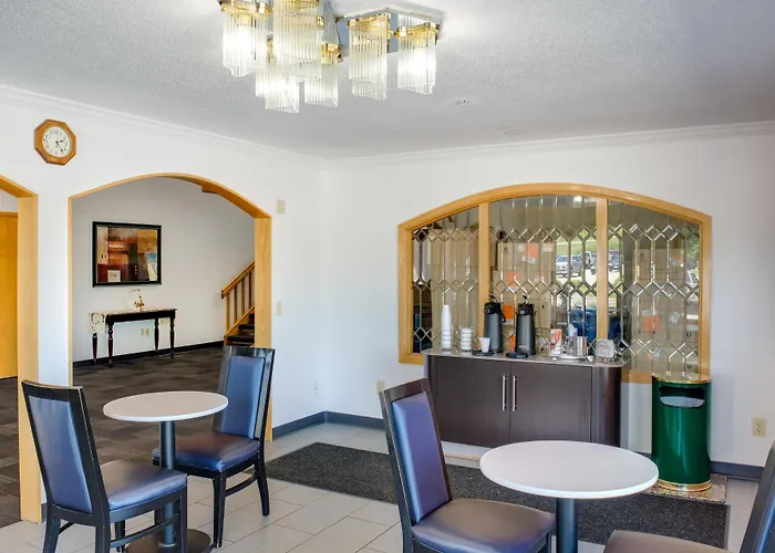 Motel 6-Richmond, In