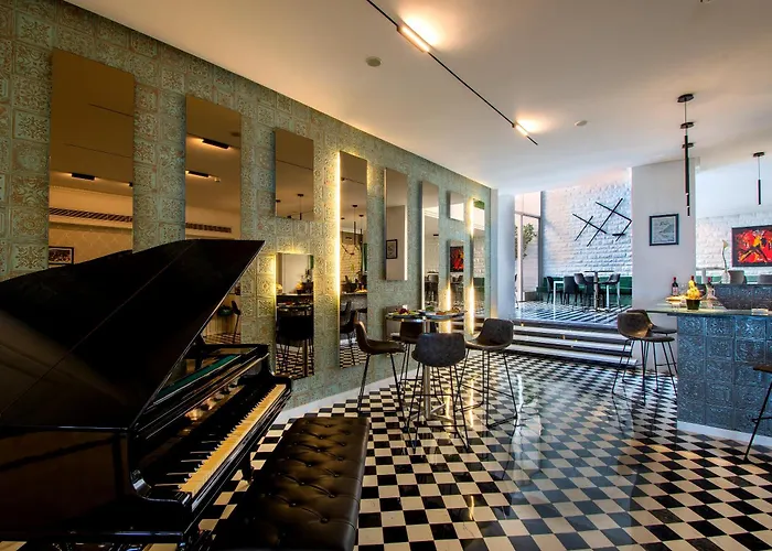 Riviera Hotel And Beach Lounge, Beirut