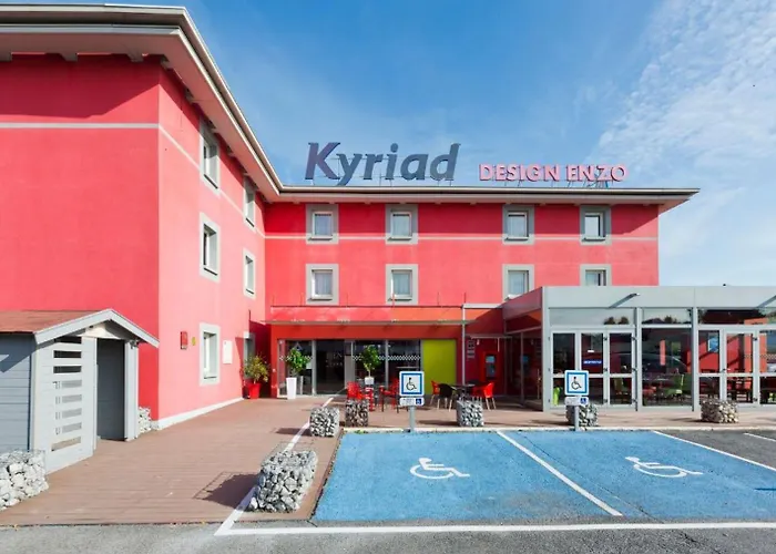 Enzo Hotels Reims Tinqueux by Kyriad Direct