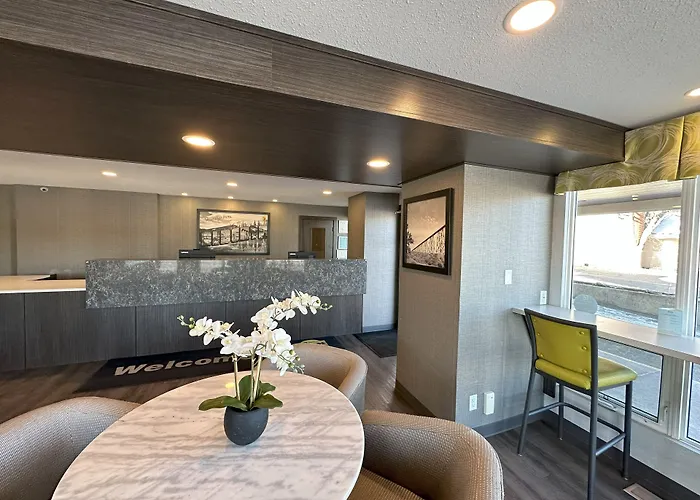 Super 8 By Wyndham Lethbridge