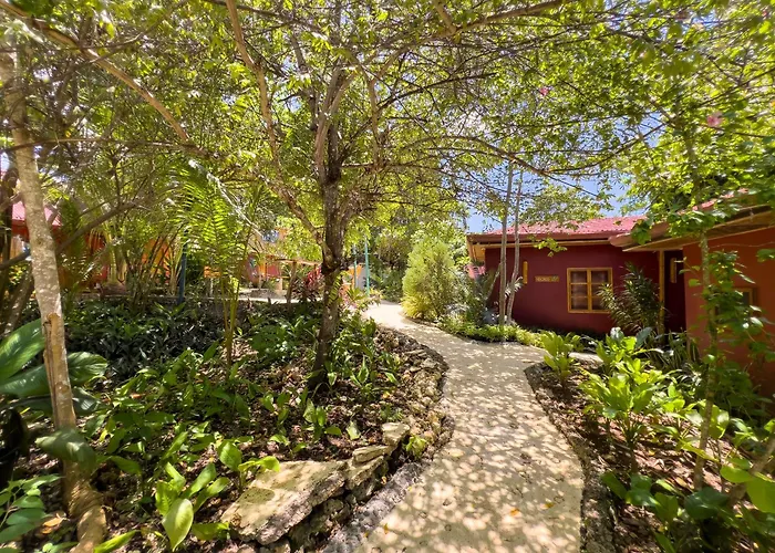Nakabalo Guesthouse & Restaurant