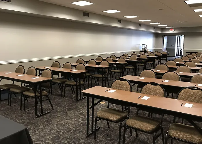 Americinn By Wyndham Mankato Event Center Near Msu