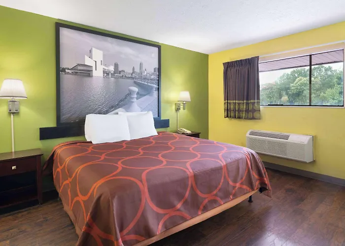 Super 8 By Wyndham Youngstown/Girard