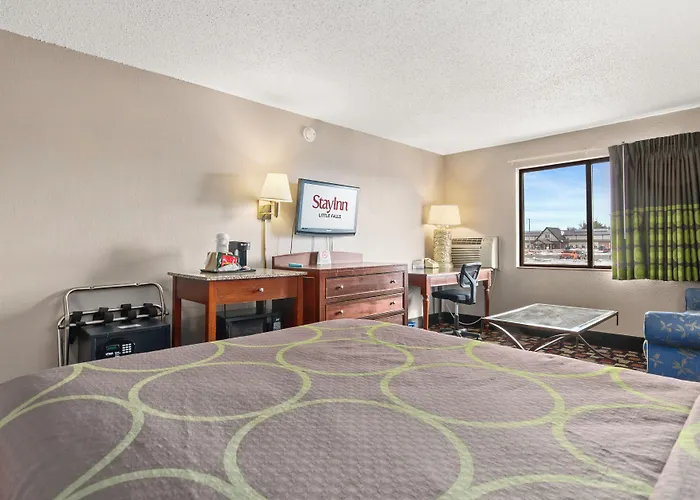 Super 8 By Wyndham Little Falls