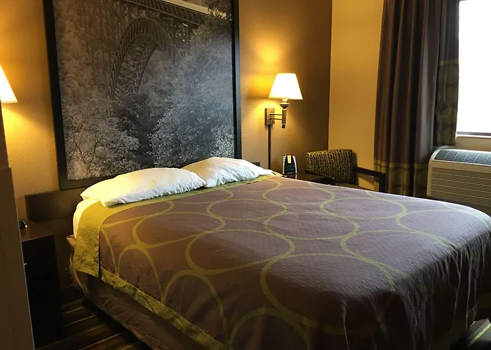 Super 8 By Wyndham Weston Wv Hotel