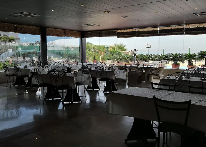 Holiday Suites Hotel & Beach Resort