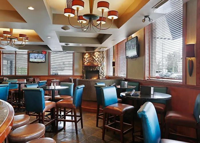Sandman Hotel & Suites Vancouver Airport