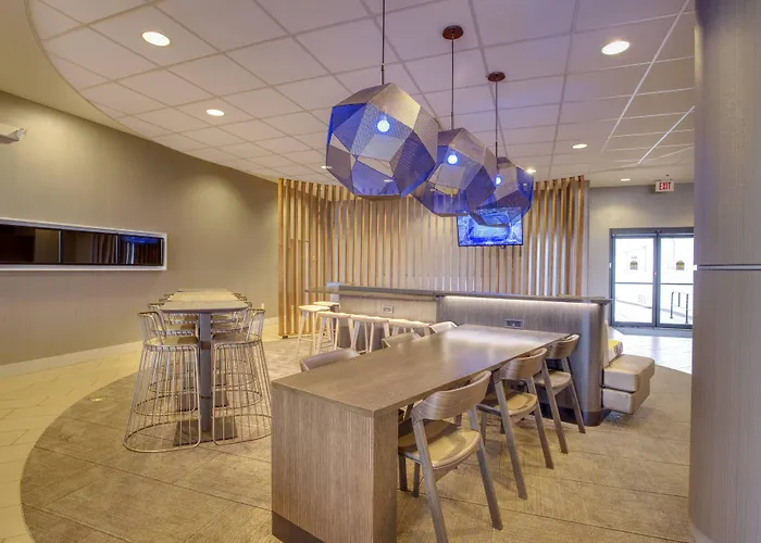 Springhill Suites By Marriott Lawrence Downtown
