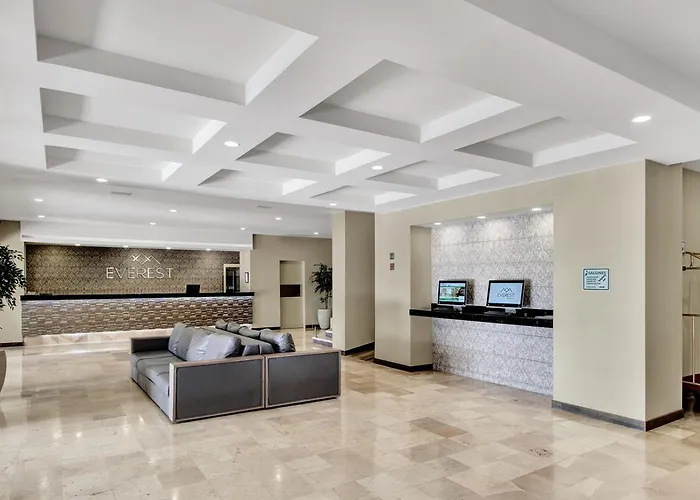 Everest Ciudad Victoria