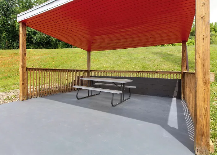 Super 8 By Wyndham Bridgeport/Clarksburg Area