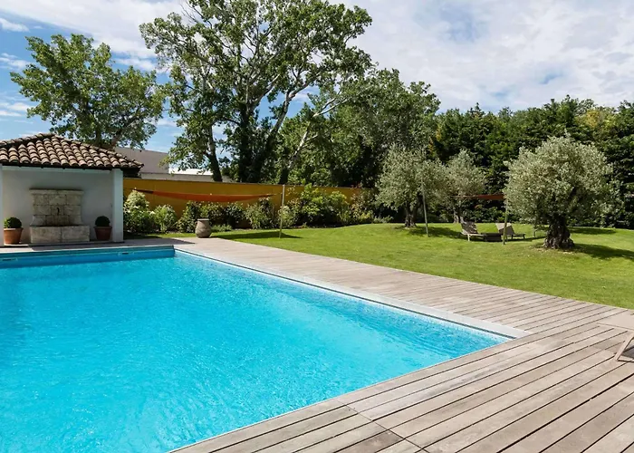 Best Western Plus Le Lavarin