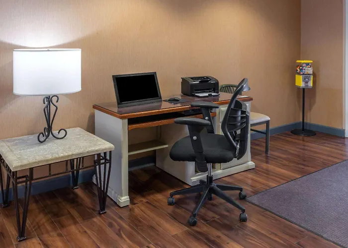 Microtel Inn & Suites