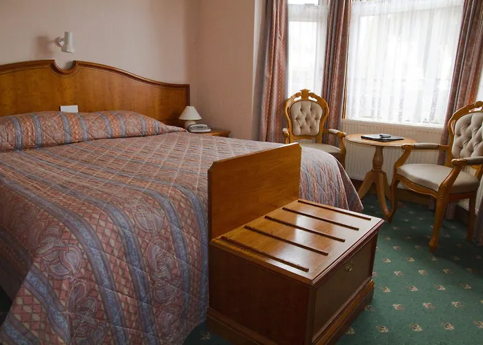 Sorrento Hotel & Restaurant