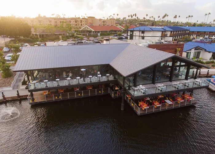 Lakehouse Resort