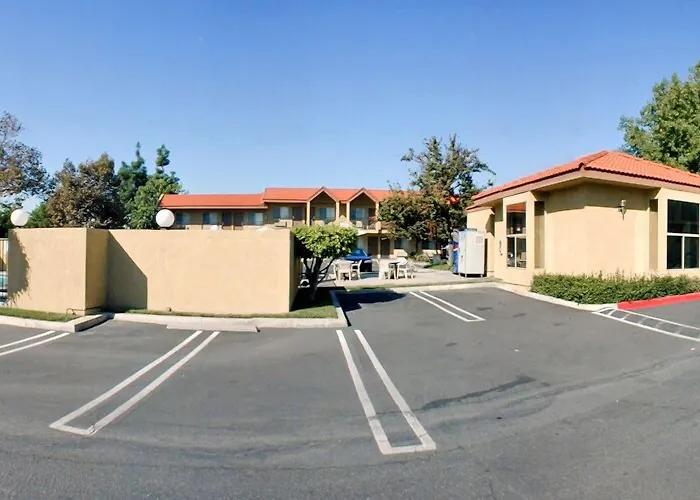 Surestay Plus Hotel By Best Western Upland - Ontario North