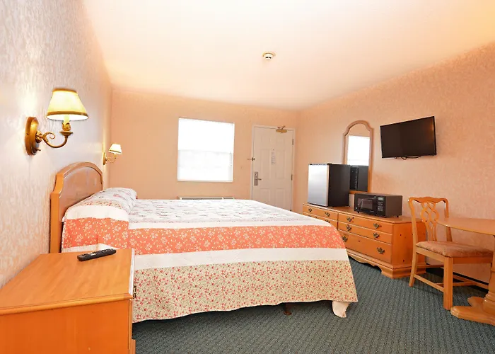 Ourguest Inn & Suites Downtown Port Clinton