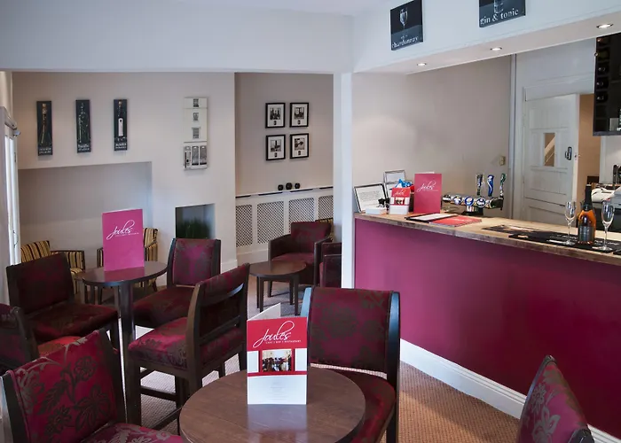 Clarence Court Hotel