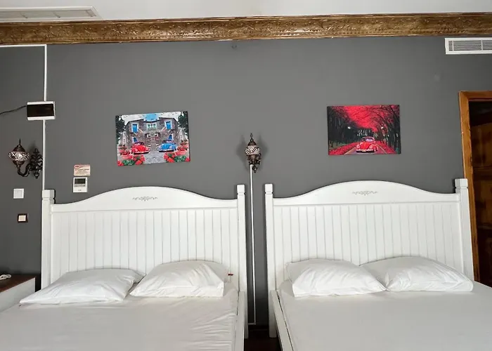 La Fontaine Otel