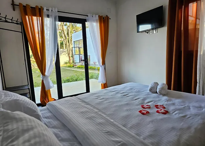 La Casa Di Mantasoa - Lodge By The Lake