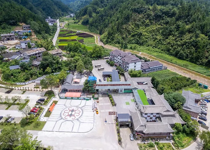 Zhangjiajie Peak&Creek Resort-Free Infinity Pool-Near The Ticket Gate-Stream Exploration Experience